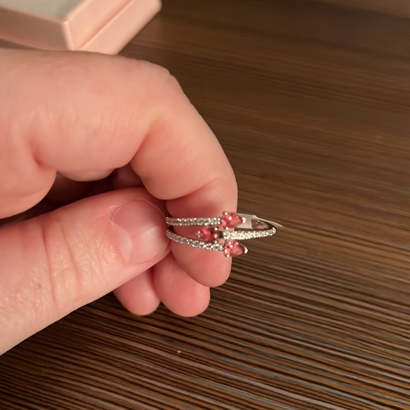 Stunning lab created ruby ring! - Picture 2 of 4